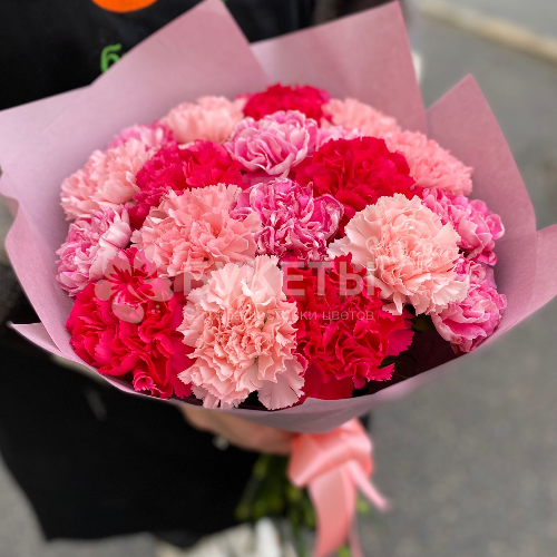 Букет из 19 гвоздик микс
