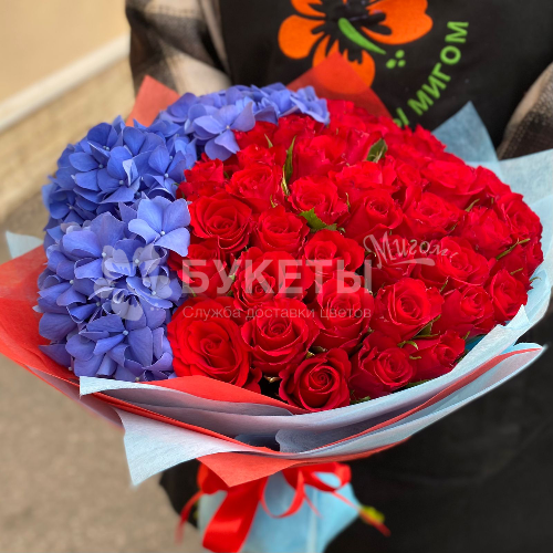 Букет "Гортензии и розы"