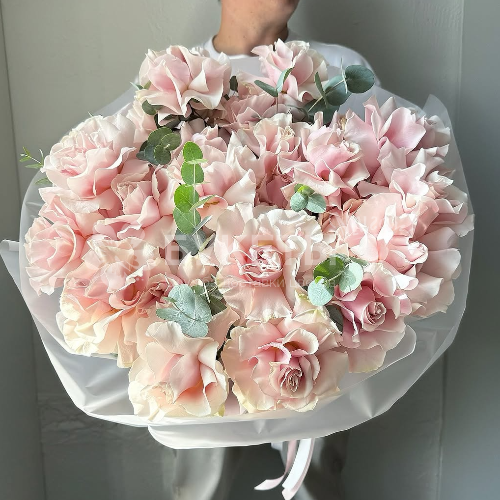 Букет из нежных французских роз "La Belle Époque"