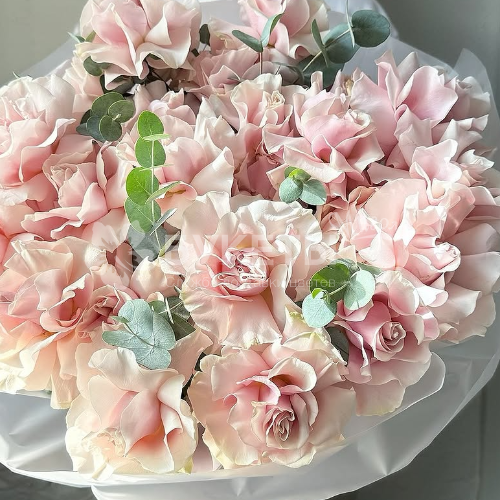 Букет из нежных французских роз "La Belle Époque"