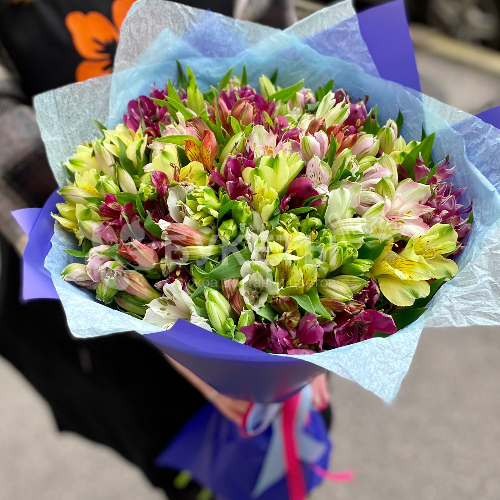 Букет 51 альстромерия