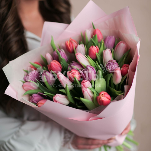Букет из 29 тюльпанов нежный микс