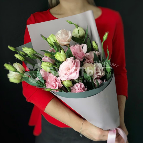 Букет из 5 розовых лизиантусов