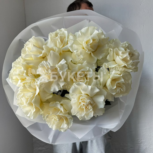 Букет из белых французских роз "Elegance Française"