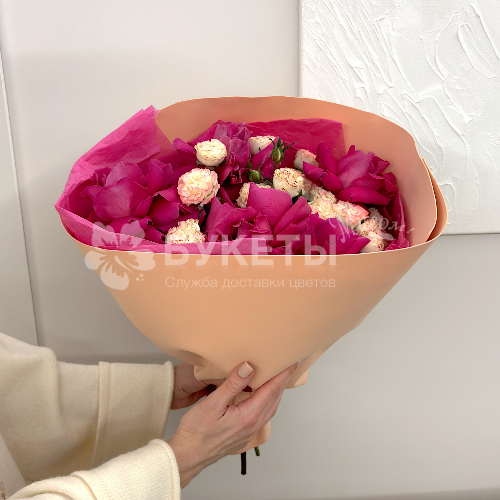 Букет из премиальной розы Пинк Флойд и пионовидной
