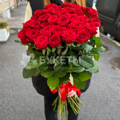 Букет красных роз VIP