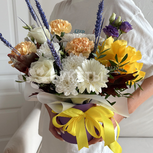 Коробка с цветами "Листопад успехов"