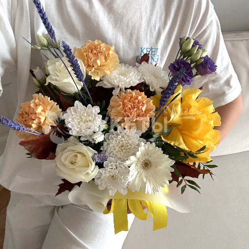 Коробка с цветами "Листопад успехов"