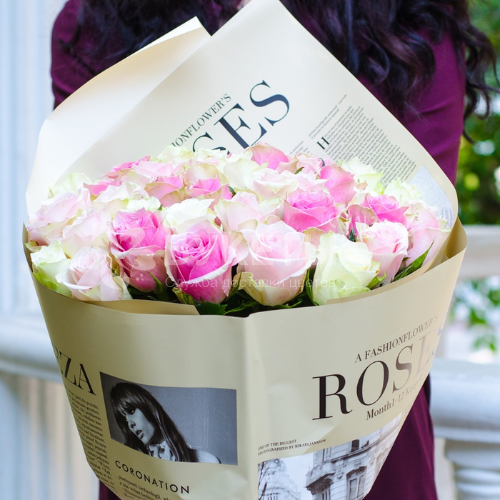 Букет из 51 нежной розы "Кения"