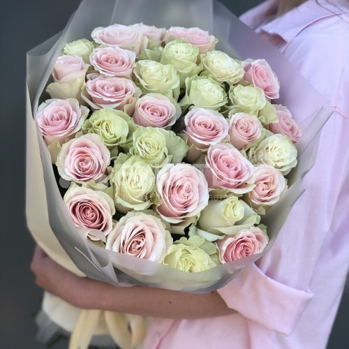 Букет из 35 нежных роз (Эквадор)