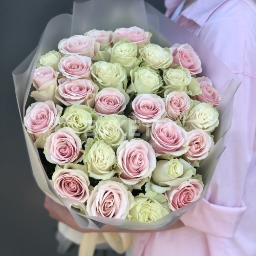 Букет из 35 нежных роз (Эквадор)