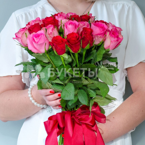 Букет 35 роз "Кения" яркий микс