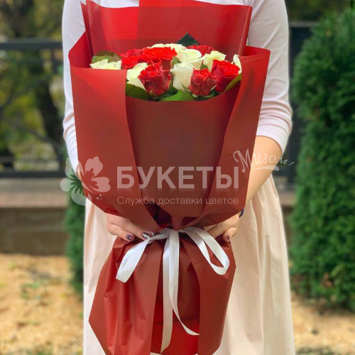 Букет из 21 розы "Шанталь"