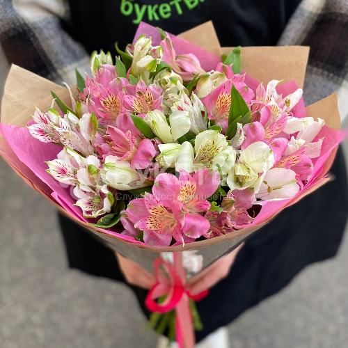 Букет из 15 альстромерий в нежных тонах