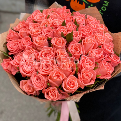Букет из 51 коралловой розы