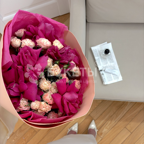 Букет из премиальной розы Пинк Флойд и пионовидной