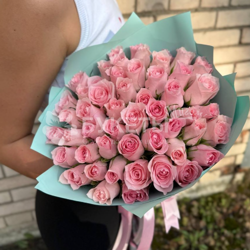 Букет из 51 нежной розовой розы "La Belle"