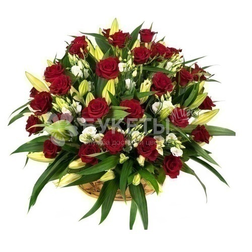 Корзина "Розы на летнем лугу"