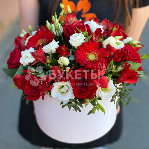 Коробка с цветами "Симпатия"