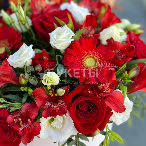 Коробка с цветами "Симпатия"