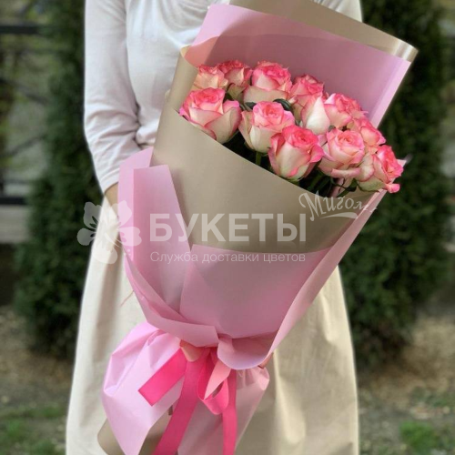 Букет из 15 роз "Джумилия"
