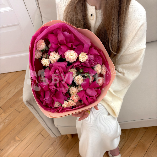 Букет из премиальной розы Пинк Флойд и пионовидной