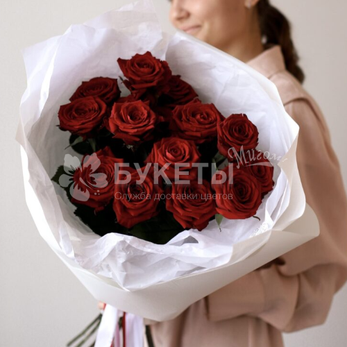 Букет из бордовых роз "Наоми"