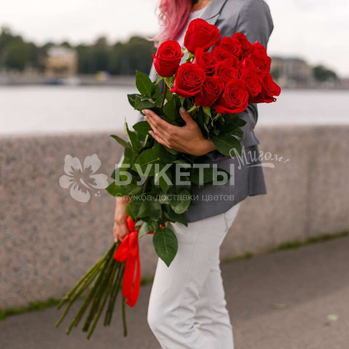 Букет из 15 высоких красных роз (Эквадор) Premium